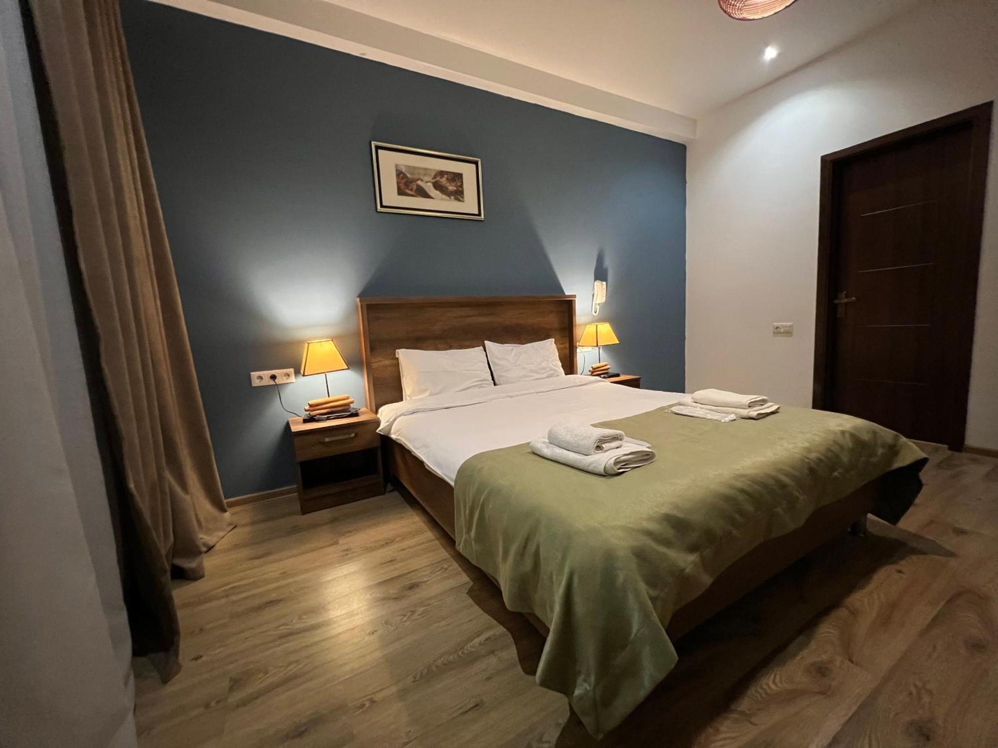 טביליסי Hotel King Tom מראה חיצוני תמונה