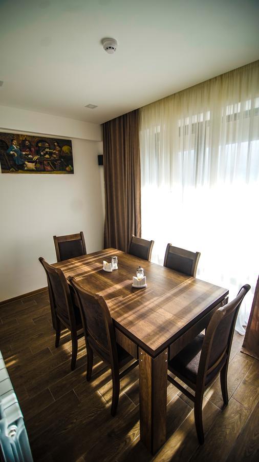טביליסי Hotel King Tom מראה חיצוני תמונה