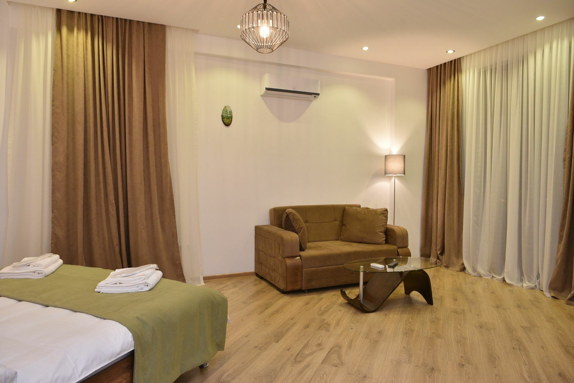 טביליסי Hotel King Tom מראה חיצוני תמונה